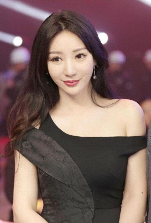 娱乐爆料柳岩是哪一期的,揭秘娱乐爆料背后的那一期  第3张